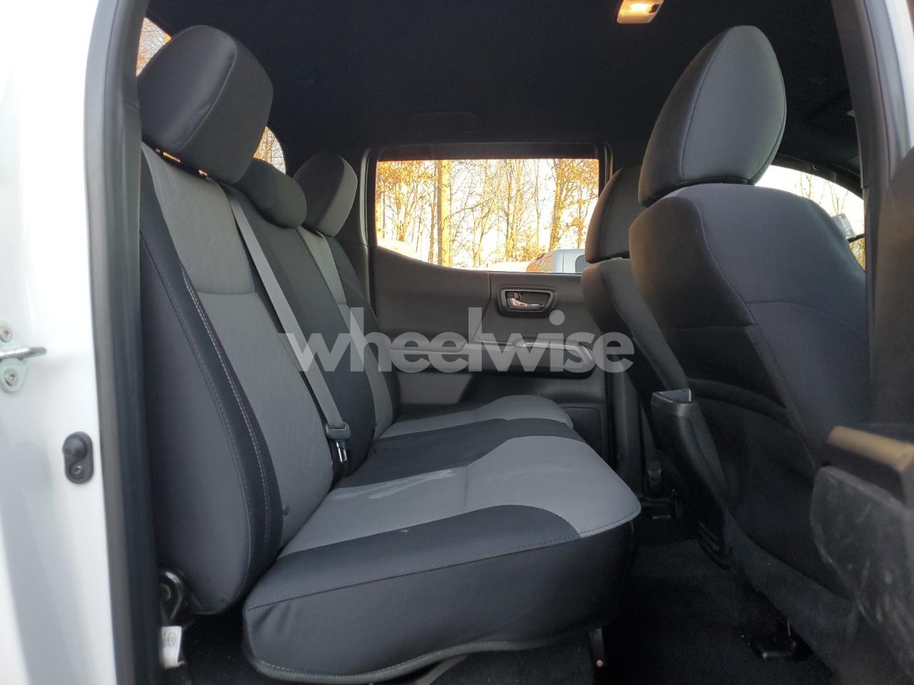 Photo 10 of 2021 TOYOTA TACOMA DOUBLE CAB (VIN 3TYCZ5AN7MT027875)