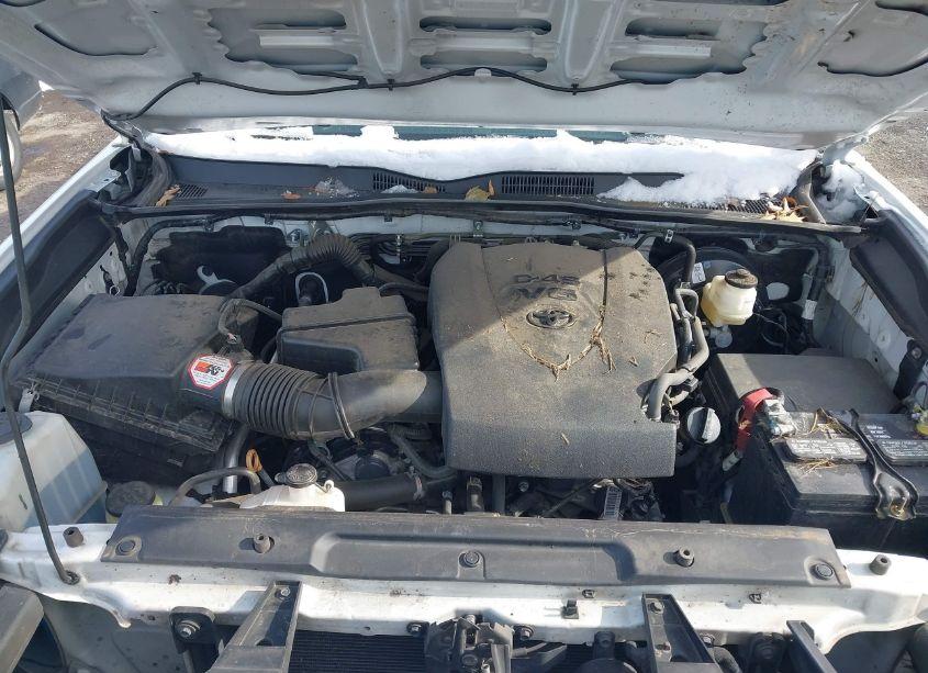 Photo 10 of 2022 Toyota Tacoma TRD SPORT (VIN 3TYCZ5AN7NT075300)