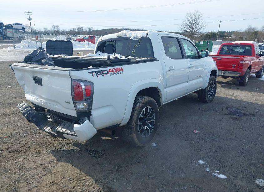 Photo 4 of 2022 Toyota Tacoma TRD SPORT (VIN 3TYCZ5AN7NT075300)
