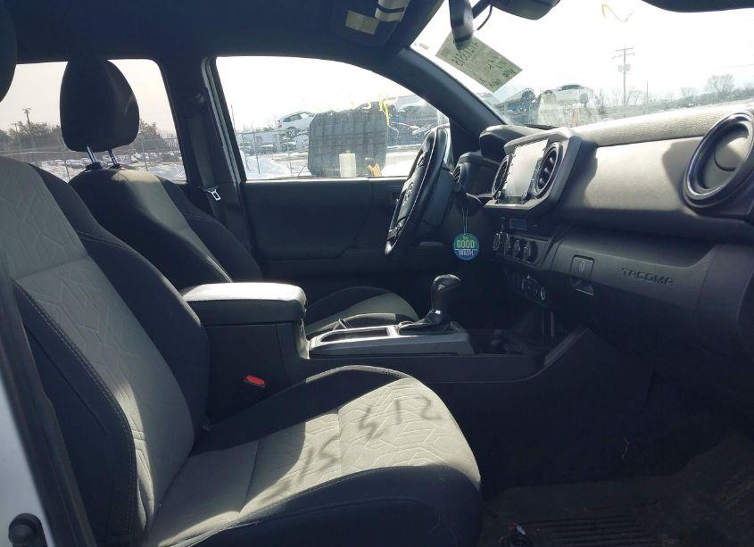 Photo 5 of 2022 Toyota Tacoma TRD SPORT (VIN 3TYCZ5AN7NT075300)