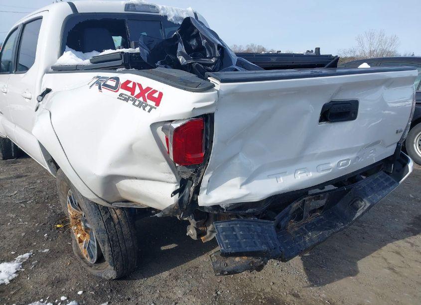 Photo 6 of 2022 Toyota Tacoma TRD SPORT (VIN 3TYCZ5AN7NT075300)