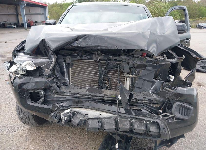Photo 10 of 2022 Toyota Tacoma SR V6 (VIN 3TYCZ5AN8NT095118)