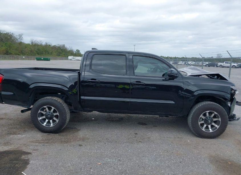 Photo 13 of 2022 Toyota Tacoma SR V6 (VIN 3TYCZ5AN8NT095118)
