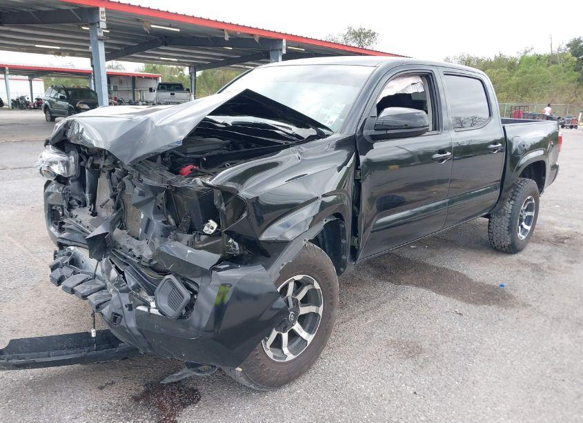 Photo 2 of 2022 Toyota Tacoma SR V6 (VIN 3TYCZ5AN8NT095118)