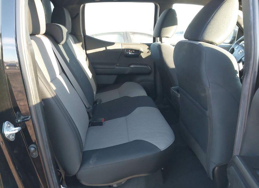 Photo 8 of 2022 Toyota Tacoma TRD OFF ROAD (VIN 3TYCZ5AN8NT098844)