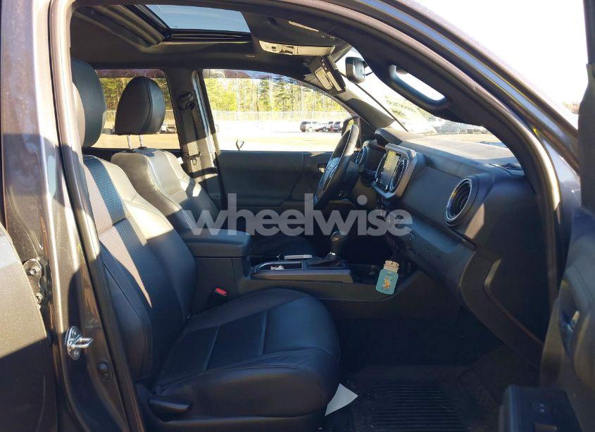 Photo 5 of 2021 Toyota Tacoma TRD SPORT (VIN 3TYCZ5AN9MT013718)