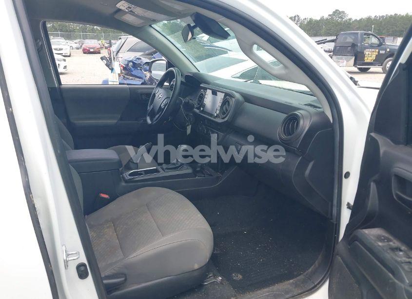 Photo 5 of 2022 Toyota Tacoma SR V6 (VIN 3TYCZ5AN9NT098903)