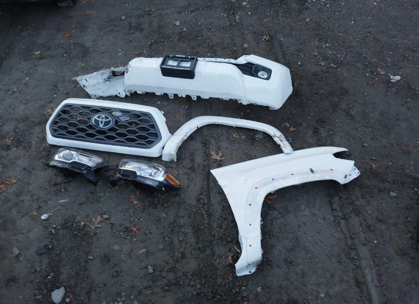 Photo 12 of 2021 Toyota Tacoma TRD SPORT (VIN 3TYDZ5BN2MT002207)