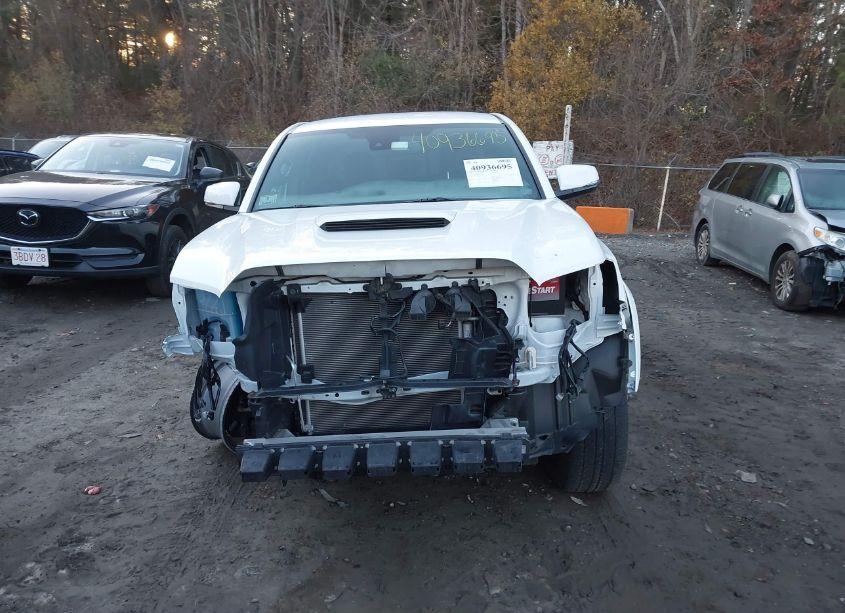 Photo 13 of 2021 Toyota Tacoma TRD SPORT (VIN 3TYDZ5BN2MT002207)