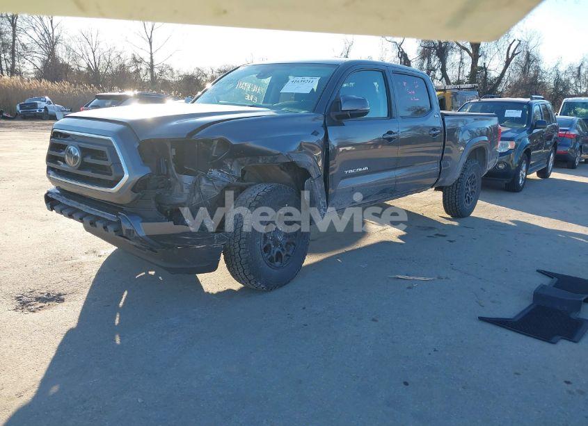 Photo 2 of 2022 Toyota Tacoma SR5 V6 (VIN 3TYDZ5BN2NT006176)