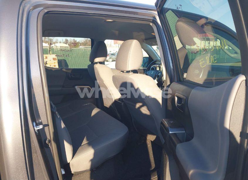 Photo 8 of 2022 Toyota Tacoma SR5 V6 (VIN 3TYDZ5BN2NT006176)