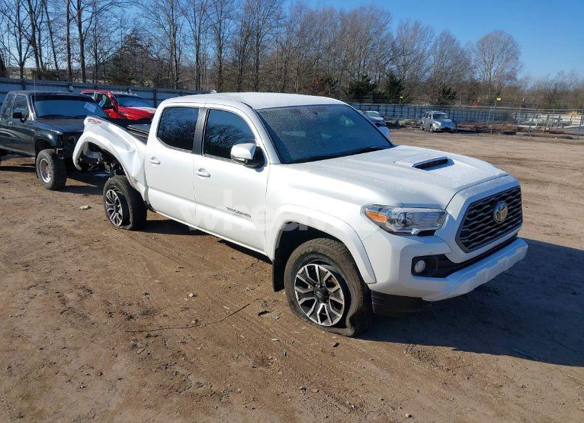 2021 Toyota Tacoma TRD SPORT (VIN 3TYDZ5BN3MT001860) main photo