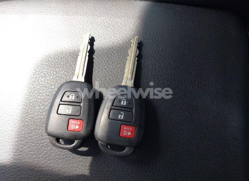 Photo 11 of 2020 Toyota Tacoma SR5 V6 (VIN 3TYDZ5BN5LT000059)