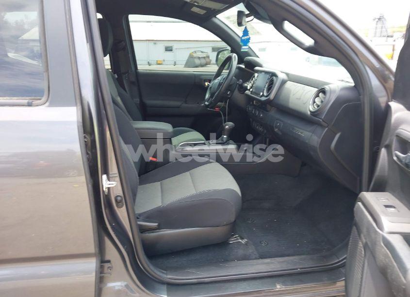Photo 5 of 2021 Toyota Tacoma TRD SPORT (VIN 3TYDZ5BNXMT003542)