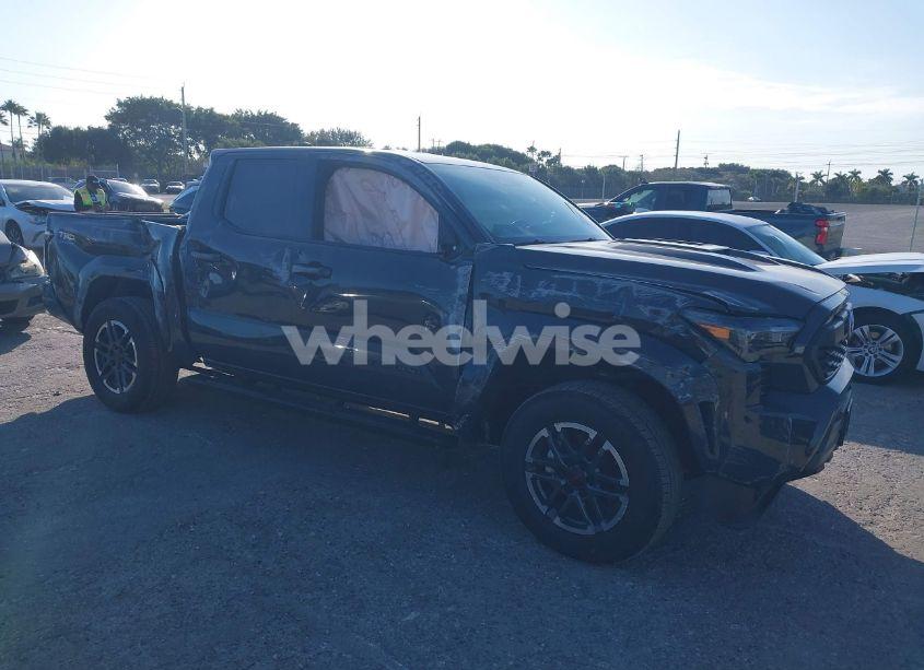 2024 Toyota Tacoma TRD SPORT (VIN 3TYKB5FN7RT009313) main photo