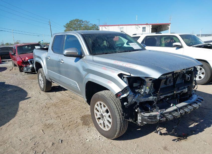 2024 Toyota Tacoma SR5 (VIN 3TYKB5FN7RT011434) main photo