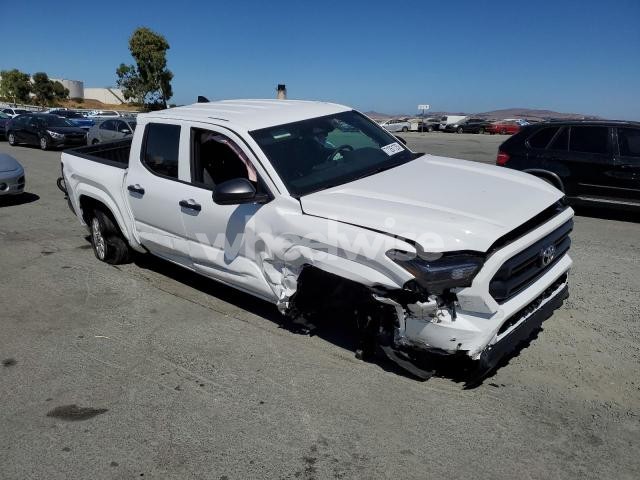 Photo 2 of 2025 TOYOTA TACOMA DOUBLE CAB (VIN 3TYKD5HN2ST032561)