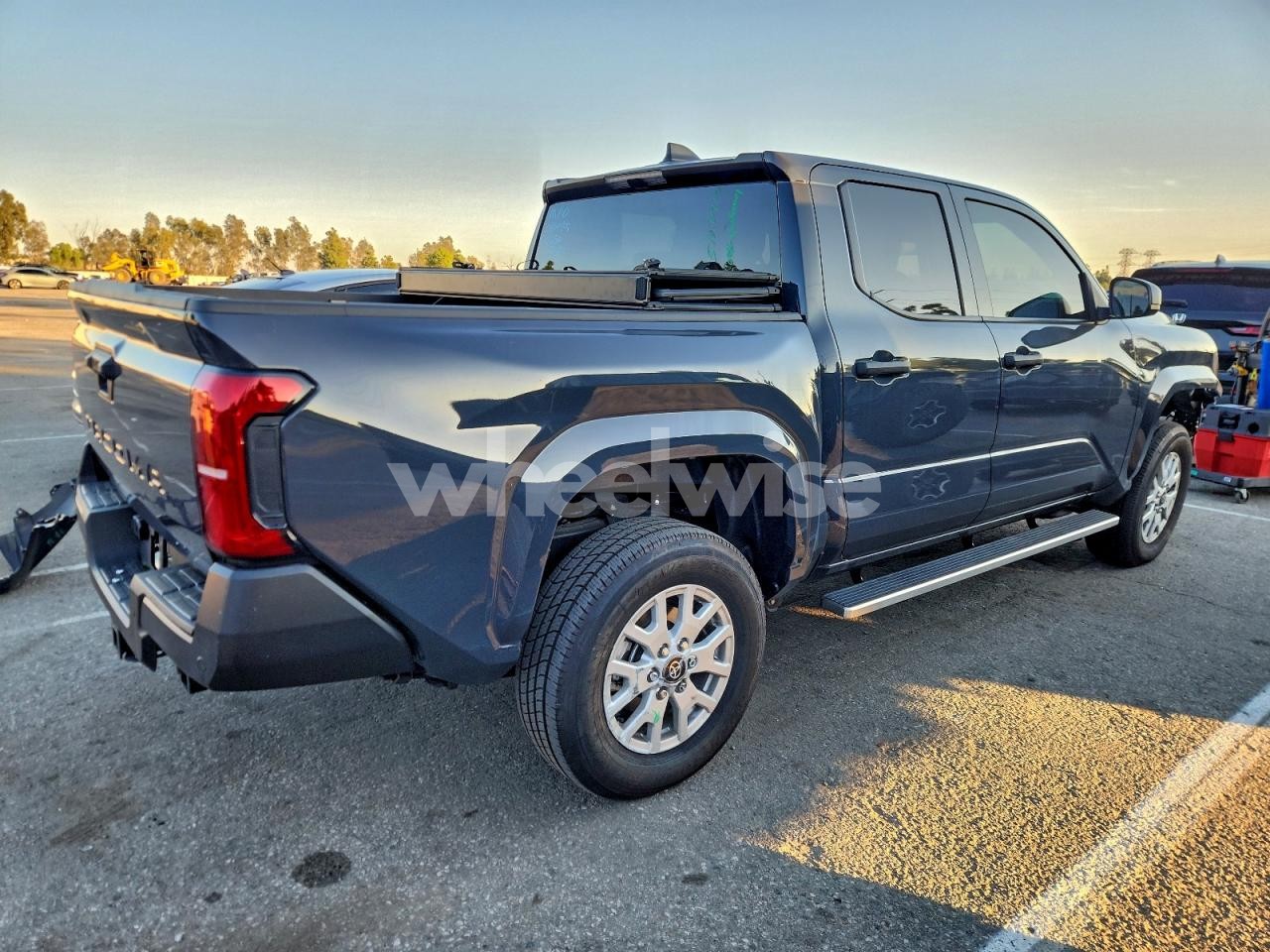 Photo 3 of 2025 TOYOTA TACOMA DOUBLE CAB (VIN 3TYKD5HN7ST020650)