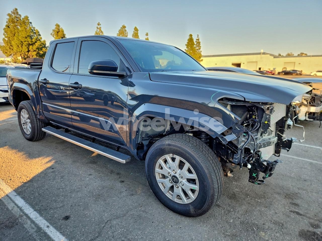 Photo 4 of 2025 TOYOTA TACOMA DOUBLE CAB (VIN 3TYKD5HN7ST020650)
