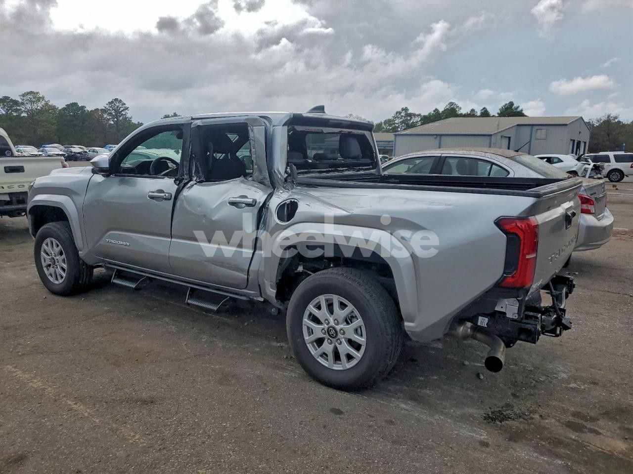 Photo 2 of 2024 TOYOTA TACOMA DOUBLE CAB (VIN 3TYLB5JN6RT033565)