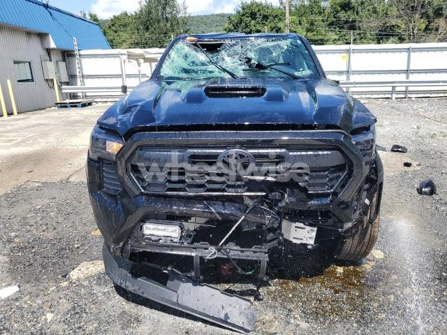 Photo 10 of 2025 TOYOTA TACOMA DOUBLE CAB (VIN 3TYLB5JN6ST076213)