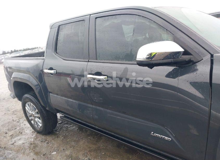 Photo 14 of 2024 Toyota Tacoma LIMITED (VIN 3TYLB5JN7RT035437)