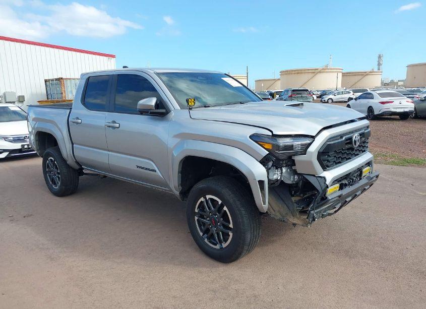 2024 Toyota Tacoma SR5 (VIN 3TYLB5JNXRT009396) main photo