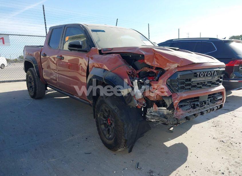 2024 Toyota Tacoma HYBRID TRD PRO (VIN 3TYLC5LN8RT003655) main photo