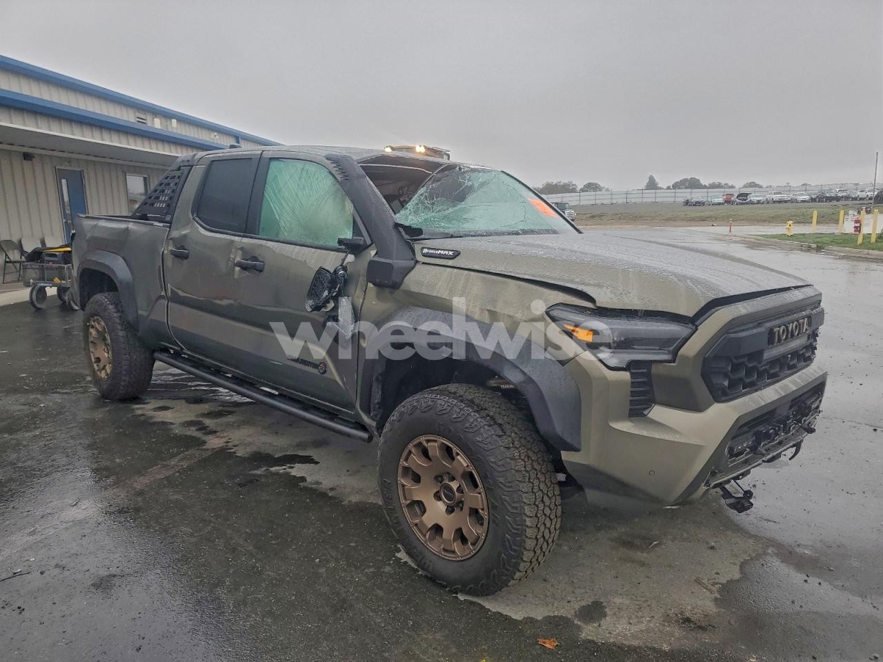 Photo 4 of 2025 TOYOTA TACOMA DOUBLE CAB (VIN 3TYLC5LN8ST039030)