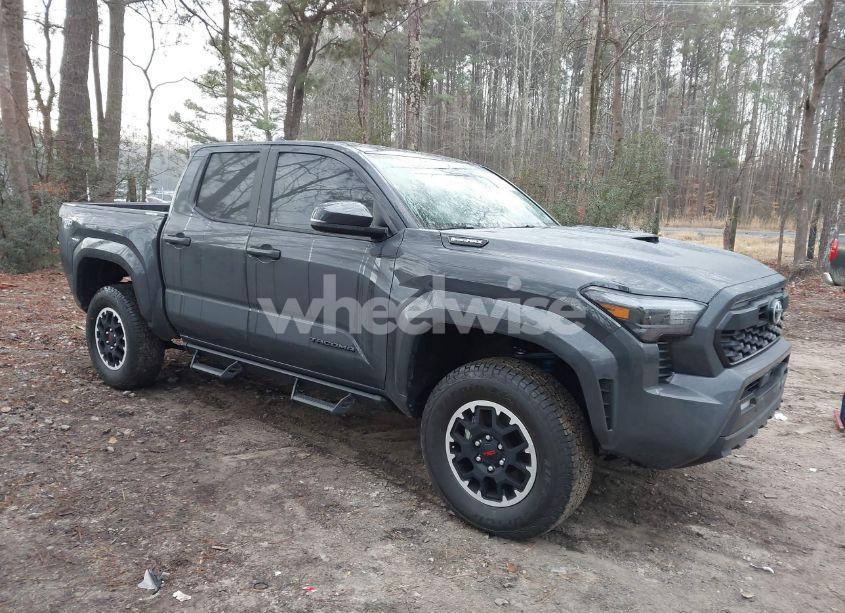 2024 Toyota Tacoma HYBRID TRD SPORT (VIN 3TYLC5LN9RT003535) main photo