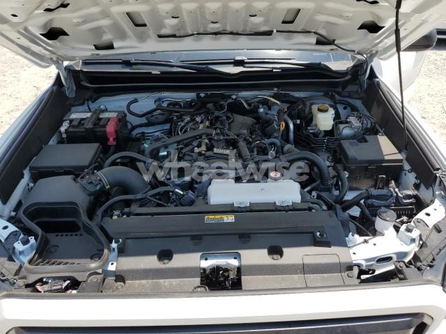 Photo 2 of 2025 TOYOTA TACOMA DOUBLE CAB (VIN 3TYLD5KN9ST014295)