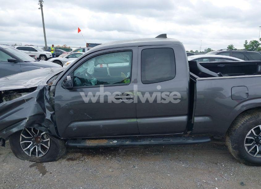 Photo 14 of 2020 Toyota Tacoma SR (VIN 3TYRX5GN1LT001987)