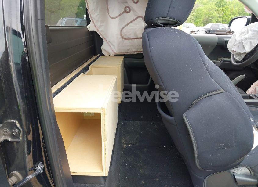 Photo 8 of 2020 Toyota Tacoma SR (VIN 3TYRX5GN1LT002234)