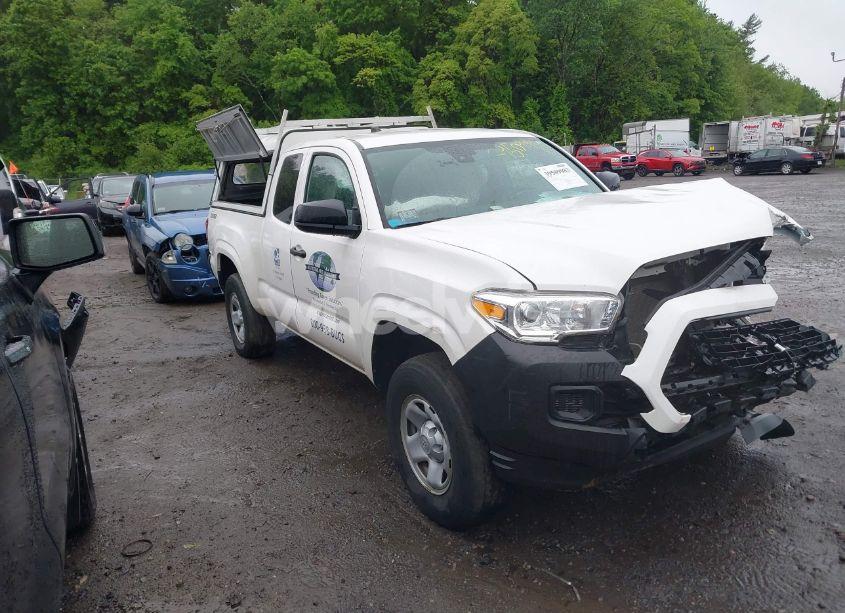 2021 Toyota Tacoma SR (VIN 3TYRX5GN1MT024266) main photo