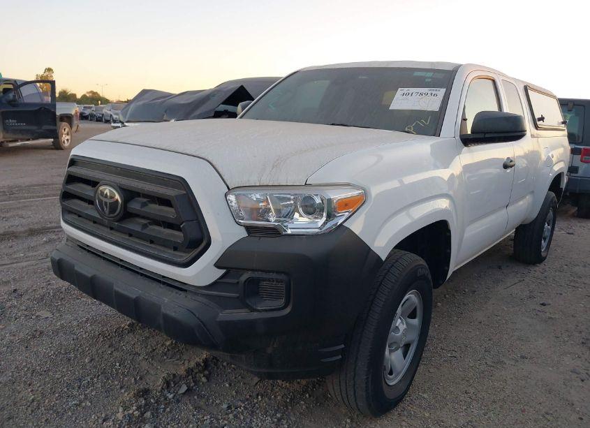 Photo 2 of 2022 Toyota Tacoma SR (VIN 3TYRX5GN2NT044480)