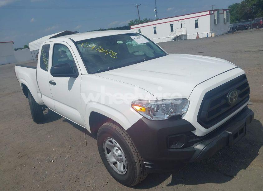 2022 Toyota Tacoma SR (VIN 3TYRX5GN2NT052675) main photo