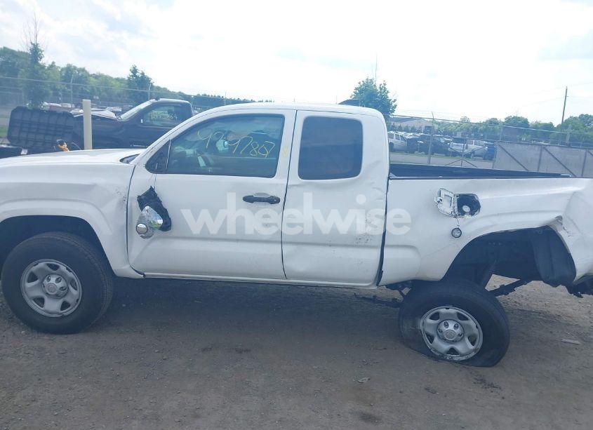 Photo 14 of 2022 Toyota Tacoma SR (VIN 3TYRX5GN2NT052675)