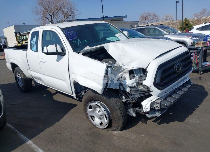2022 Toyota Tacoma SR (VIN 3TYRX5GN3NT058761) main photo