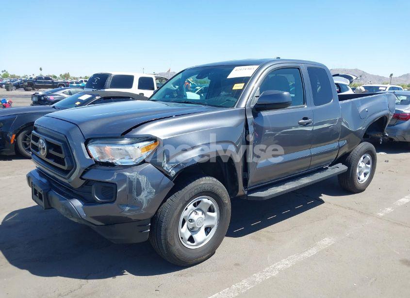 Photo 2 of 2020 Toyota Tacoma SR (VIN 3TYRX5GN4LT003040)