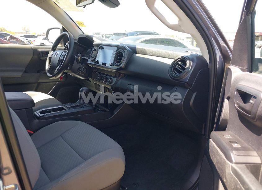 Photo 5 of 2020 Toyota Tacoma SR (VIN 3TYRX5GN4LT003040)