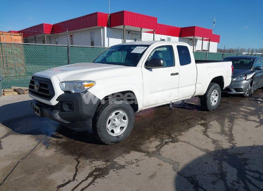 Photo 2 of 2022 Toyota Tacoma SR (VIN 3TYRX5GN4NT037031)