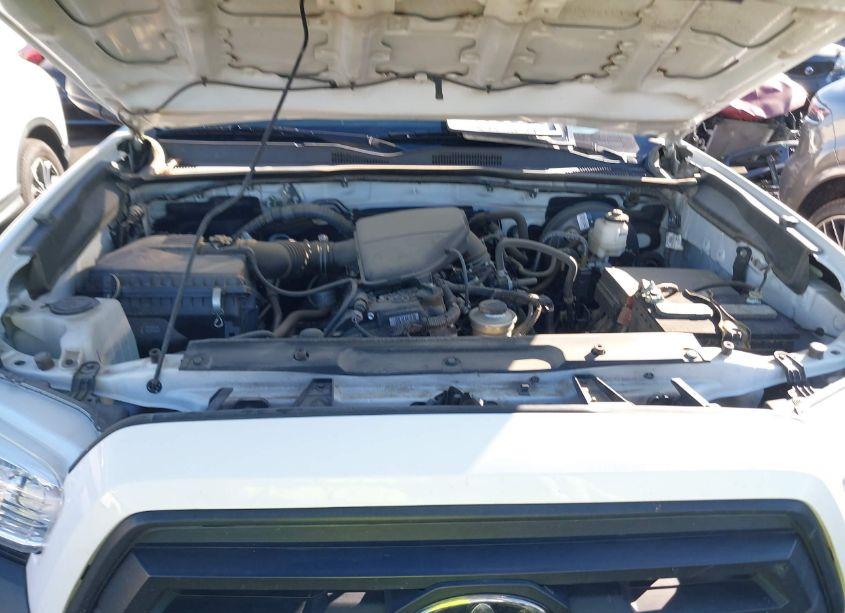 Photo 10 of 2022 Toyota Tacoma SR (VIN 3TYRX5GN7NT054969)