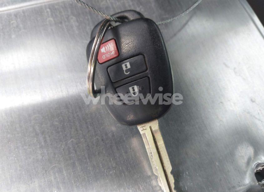 Photo 11 of 2021 Toyota Tacoma SR (VIN 3TYRX5GN8MT008839)