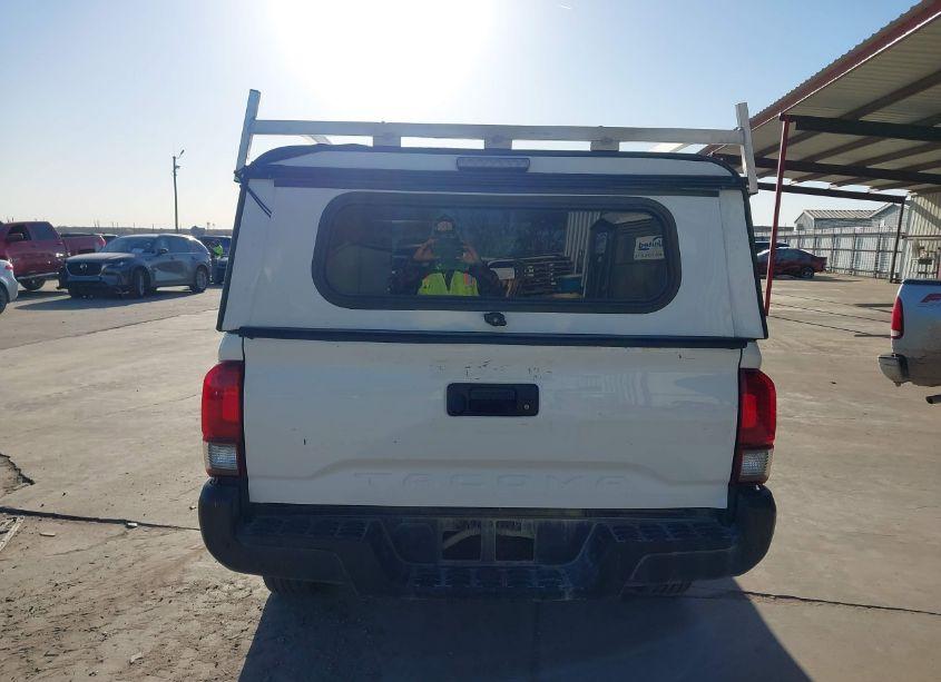 Photo 16 of 2021 Toyota Tacoma SR (VIN 3TYRX5GN9MT011748)