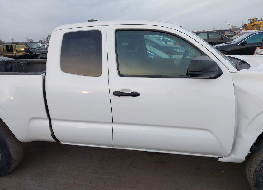 Photo 13 of 2022 Toyota Tacoma SR (VIN 3TYRX5GN9NT051295)