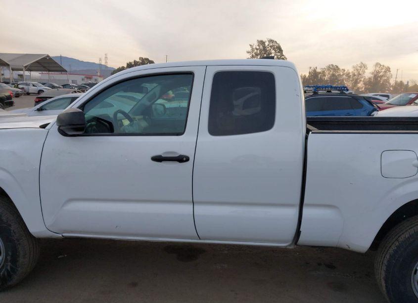Photo 14 of 2022 Toyota Tacoma SR (VIN 3TYRX5GN9NT051295)