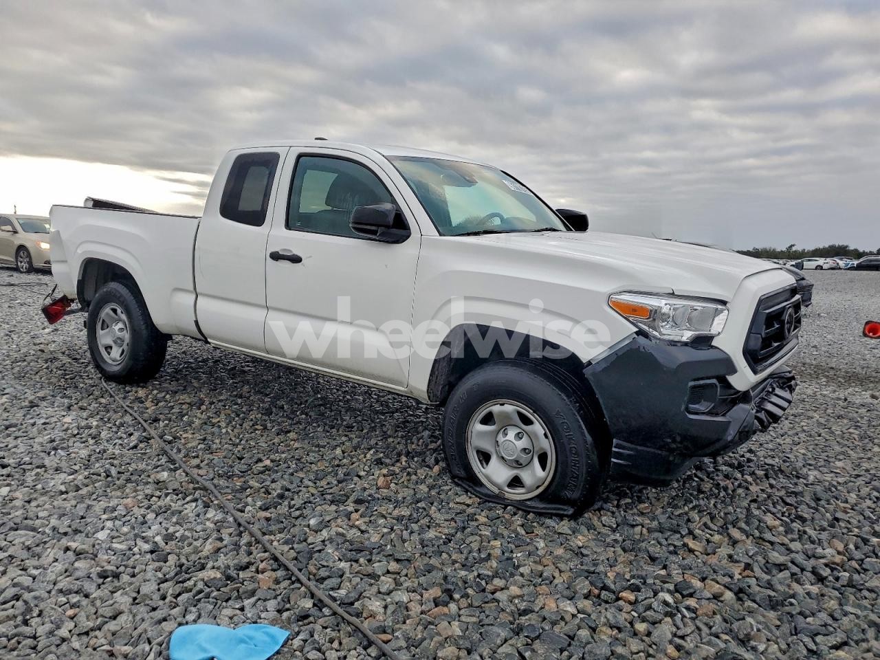 Photo 4 of 2022 TOYOTA TACOMA ACCESS CAB (VIN 3TYRX5GNXNT064072)