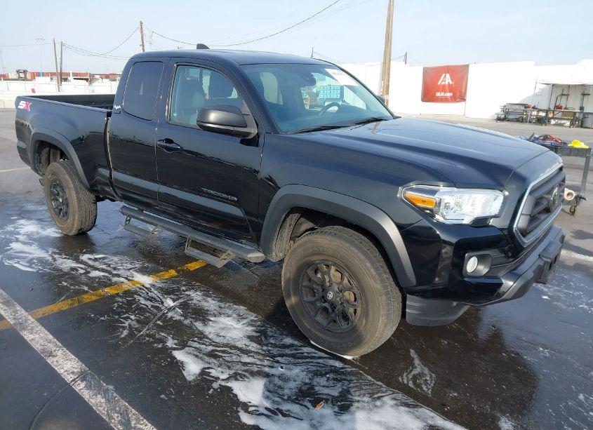 2023 Toyota Tacoma SR5 V6 (VIN 3TYRZ5CN0PT025235) main photo
