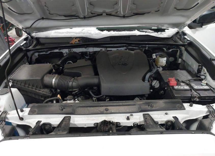 Photo 10 of 2022 Toyota Tacoma SR V6 (VIN 3TYRZ5CN3NT021239)