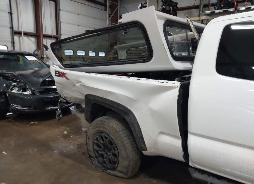 Photo 6 of 2022 Toyota Tacoma SR V6 (VIN 3TYRZ5CN3NT021239)